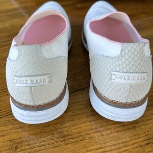 Cole Haan Original Grand White with Pink Trim Sz 10.5